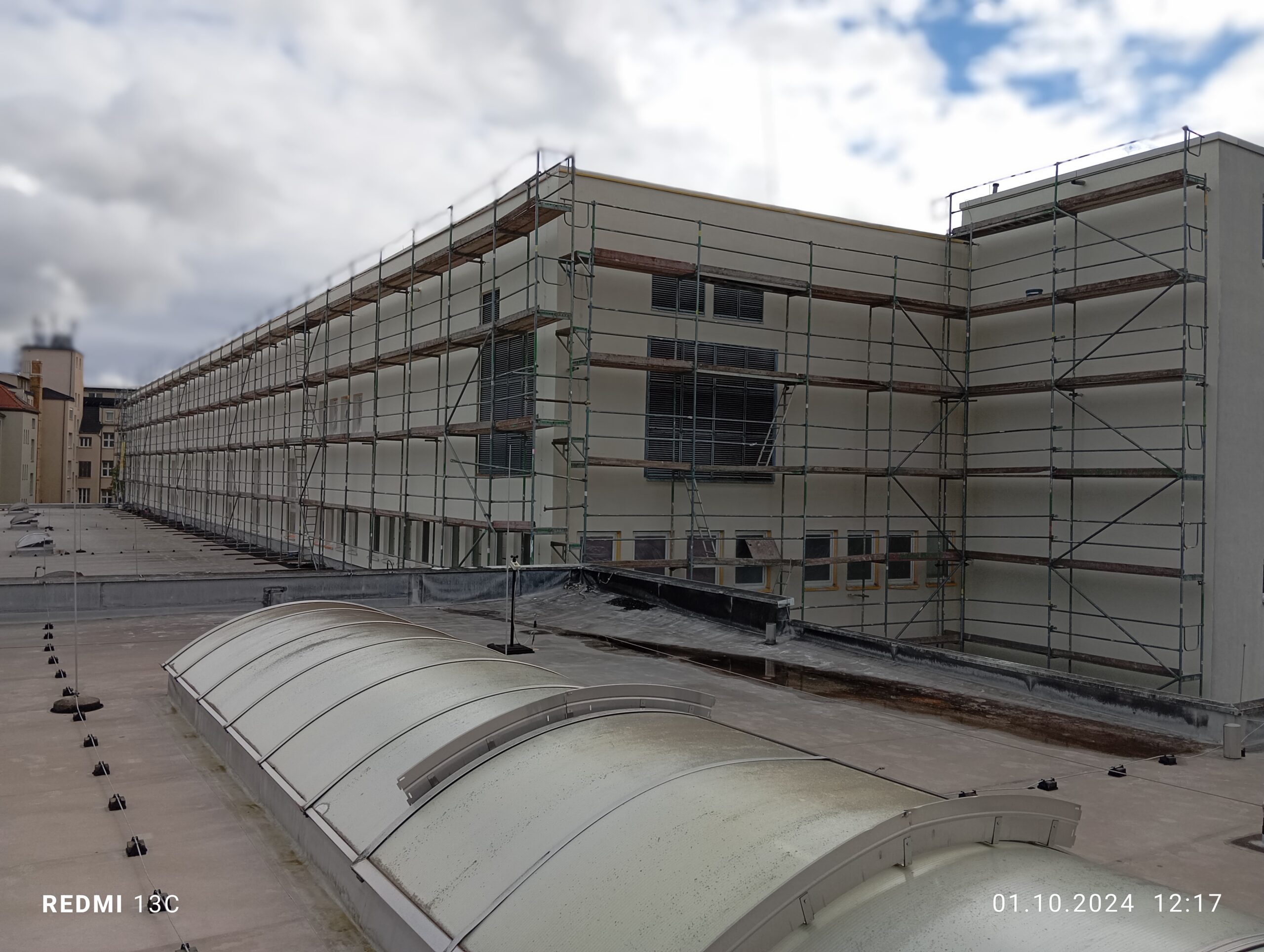 Rund um´s Haus Bild 1